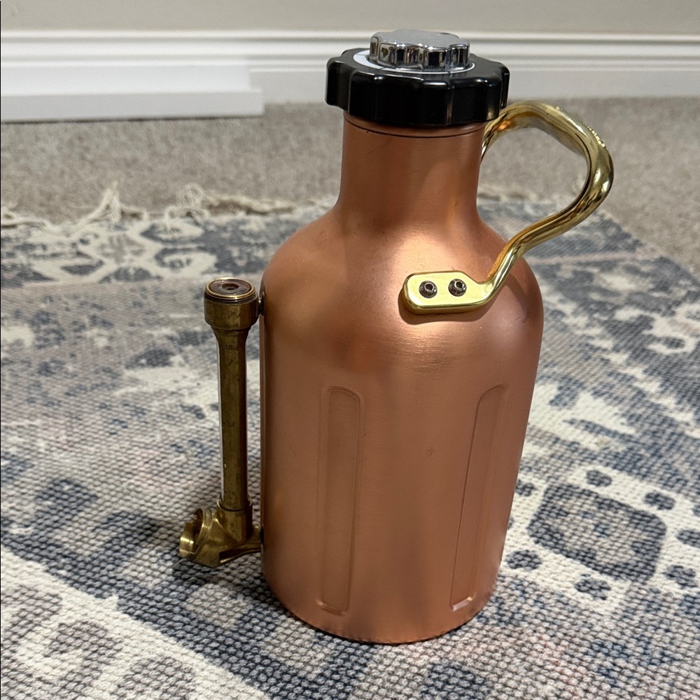 Portland, OR Growlerwerks Copper Tone Brass-Handle Decorative Growler Bottle